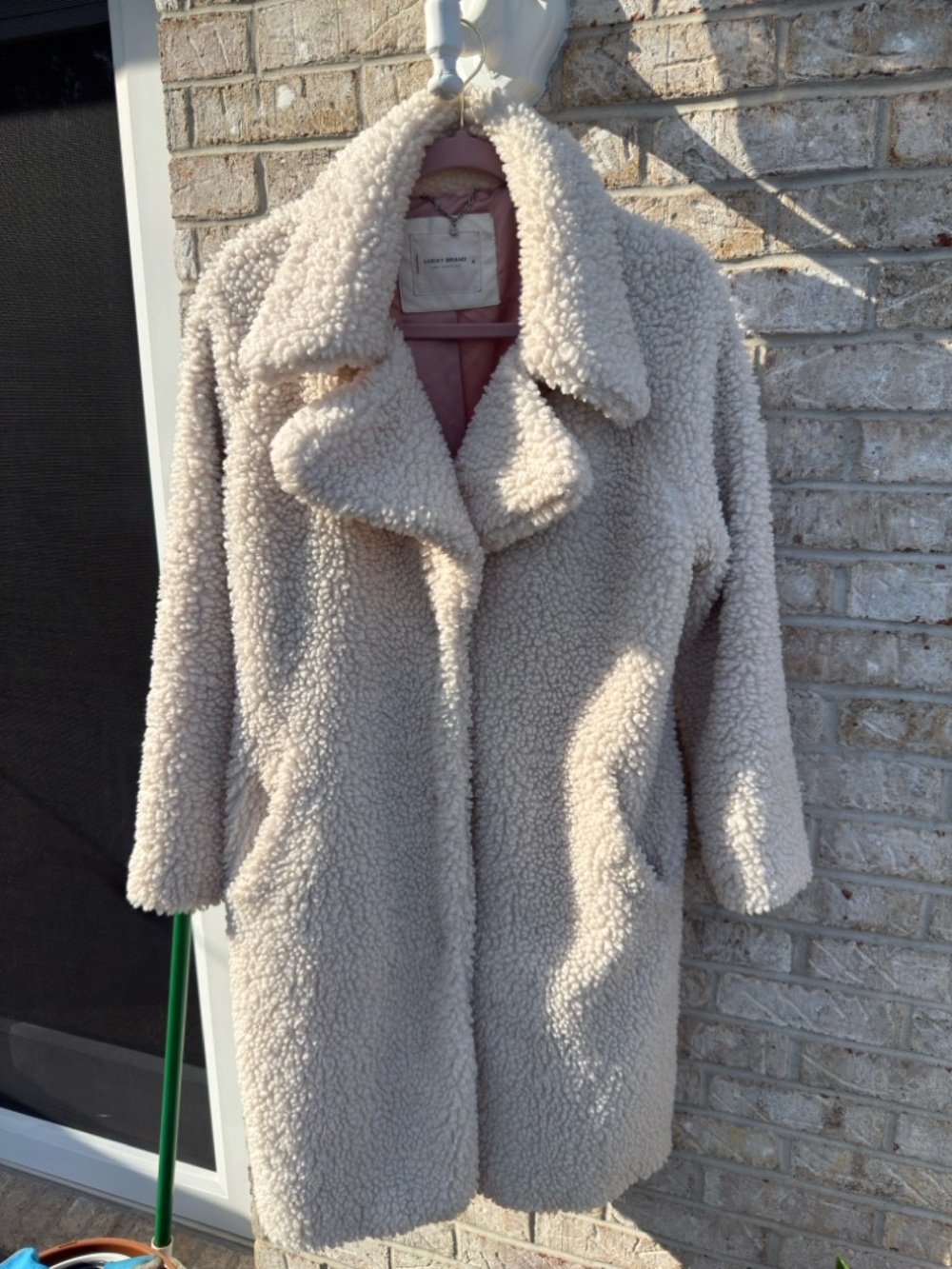 Lucky Brand oatmeal faux shearling snap front coat, sz med - Picture 2 of 13